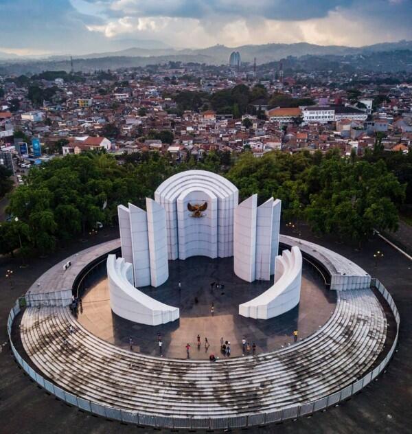 5 Tempat di Pusat Kota Bandung yang Wajib Kamu Datangi saat Berlibur