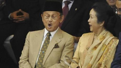 B.J Habibie: Teknokrat Negarawan