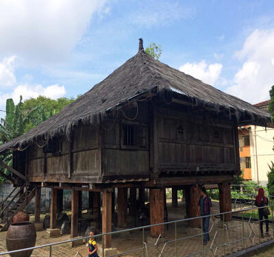 Museum Lampung &quot;Sai Bumi Ruwai Jurai&quot; Peninggalan Sejarah, Untuk Kita Indonesia! 