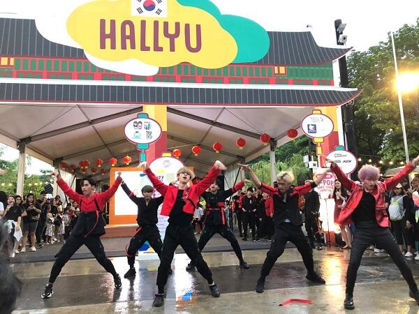 Mulai Cover Dance Hingga Noraebang, Ini Kemeriahan di Island Hallyu