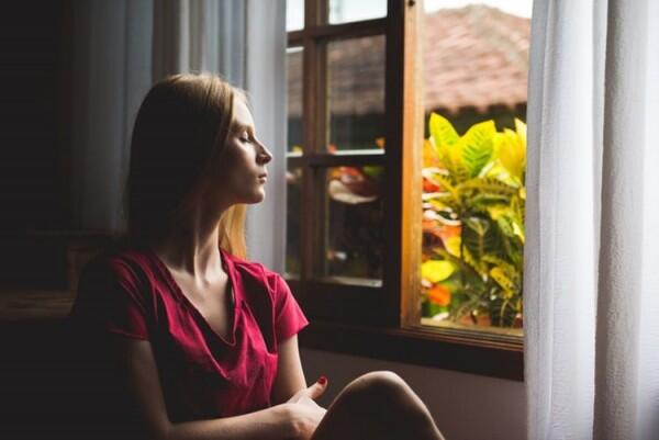 9 Fakta Menarik Orang Pendiam yang Selama Ini Tidak Kamu Duga