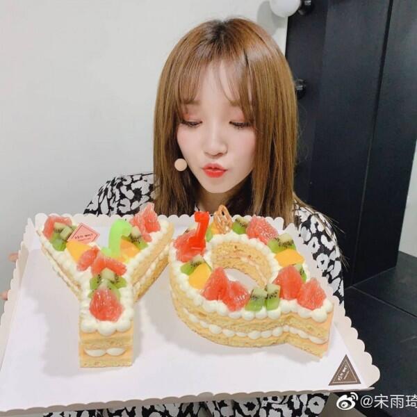 10 Potret Gemes Yuqi (G)-Idle, Member Imut dari Tiongkok