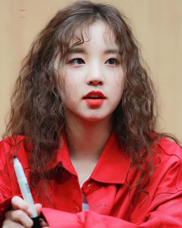 10 Potret Gemes Yuqi (G)-Idle, Member Imut dari Tiongkok