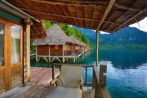 10 Penginapan Tepi Pantai Paling Indah di Indonesia, bak Surga Dunia!
