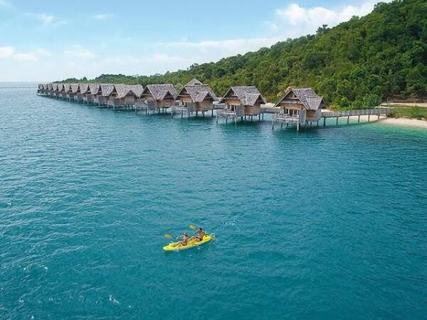 10 Penginapan Tepi Pantai Paling Indah di Indonesia, bak Surga Dunia!