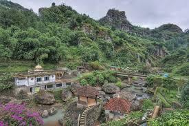 Curug Gunung Putri Tempat Angker Yang Menjadi Ramai