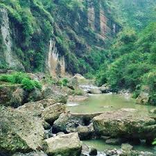 Curug Gunung Putri Tempat Angker Yang Menjadi Ramai