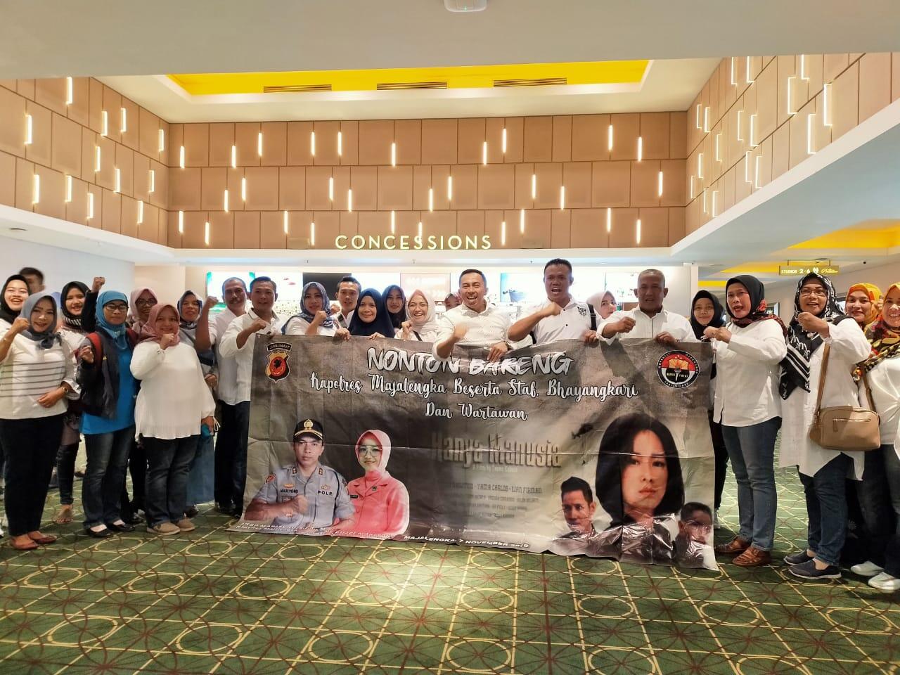 Kapolres Majalengka Nobar dengan Wartawan Film Hanya Manusia