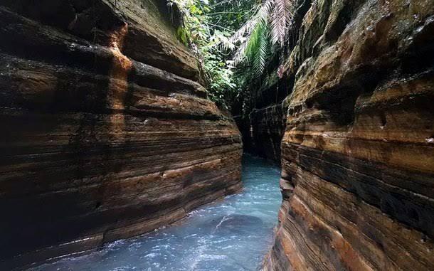 2 Surga di Carita, Curug Gendang & Little Grand Canyon Curug Putri