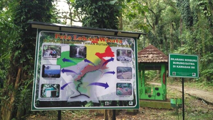 2 Surga di Carita, Curug Gendang & Little Grand Canyon Curug Putri
