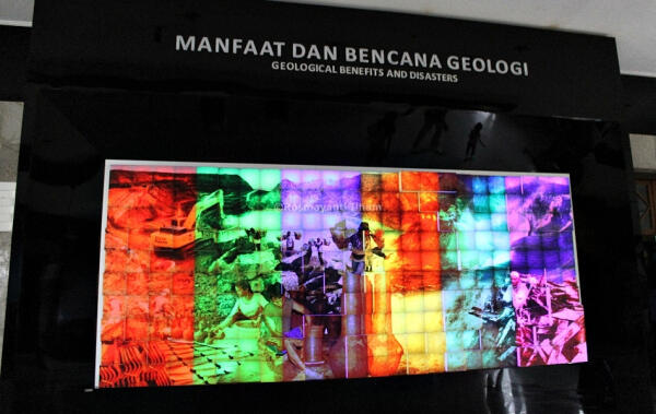 Mengagumi Dan Belajar Tentang Indonesia Di Museum Geologi