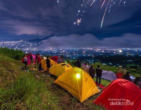 Panorama Alam Cantik di Bukit Alesano