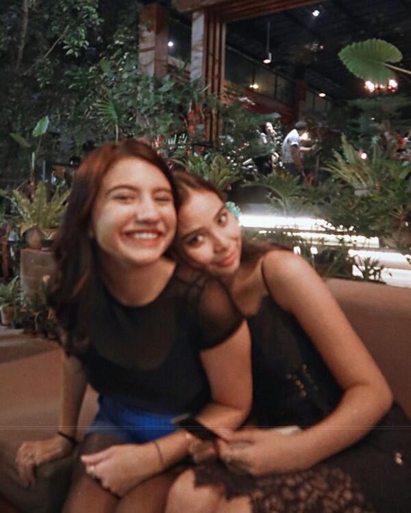 10 Momen Persahabatan Cassandra Lee dan Sephora Sievert, Manis Banget!