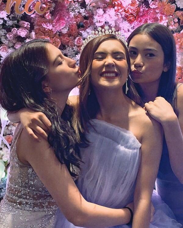 10 Momen Persahabatan Cassandra Lee dan Sephora Sievert, Manis Banget!