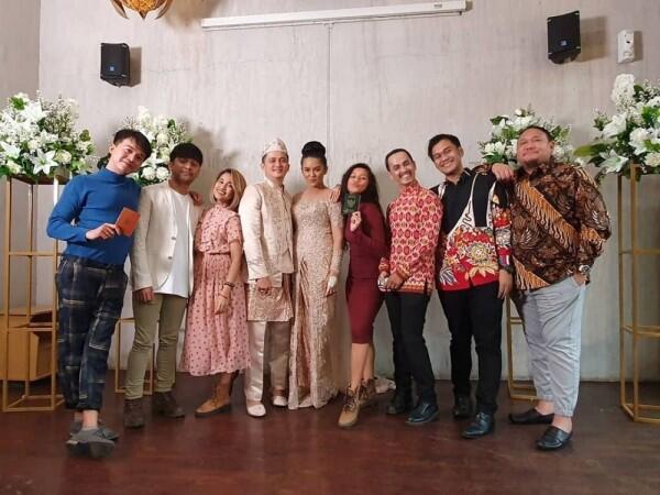 Syahdu Banget, 10 Potret Pernikahan 'Mak Lampir' Varissa Camelia
