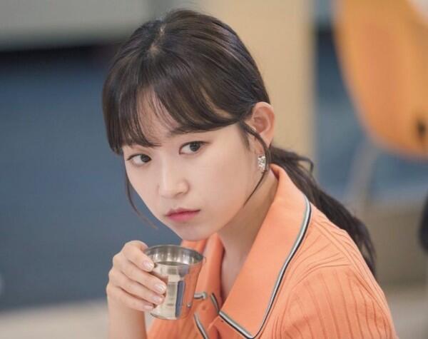10 Potret Terbaru Kim Seul Gi di Drama "Love With Flaws", Imut!
