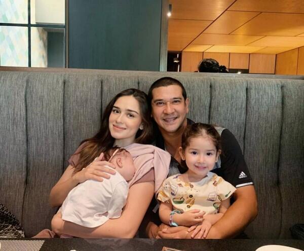 Baru Jadi Kakak, Ini 10 Potret Kompak Seraphina Rose dan Baby Sophia