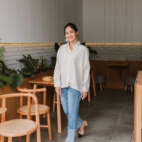 7 Cara Tampil Keren dengan Oversize ala Cut Syifa, Santai & Leluasa