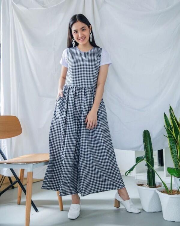 7 Cara Tampil Keren dengan Oversize ala Cut Syifa, Santai & Leluasa