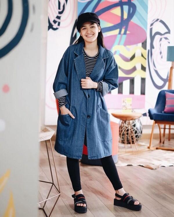 7 Cara Tampil Keren dengan Oversize ala Cut Syifa, Santai & Leluasa