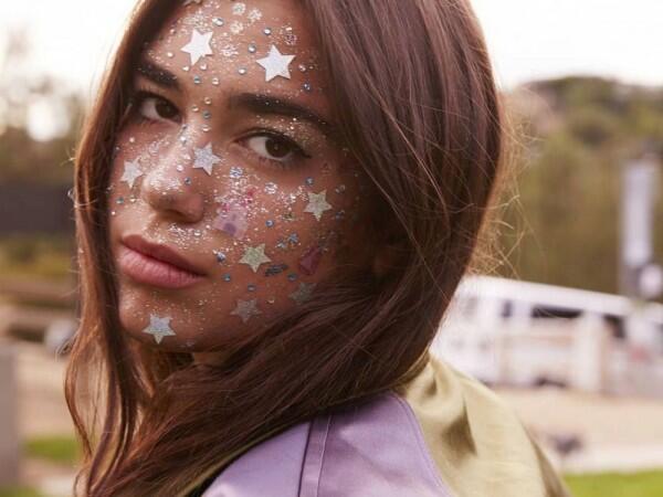 5 Pelajaran Cinta dari Lagu Terbaru Dua Lipa 'Don't Start Now'