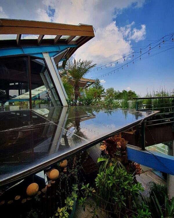 10 Tempat Makan di Dago dengan Pemandangan Super Keren, ke Sini Yuk!