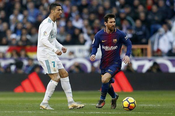 5 Pemain Sepak Bola Zaman Dulu yang Gak Kalah dengan Ronaldo dan Messi