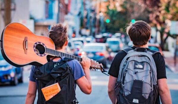 5 Tips Ketika Kamu Gak Beli Bagasi Pesawat Saat Traveling