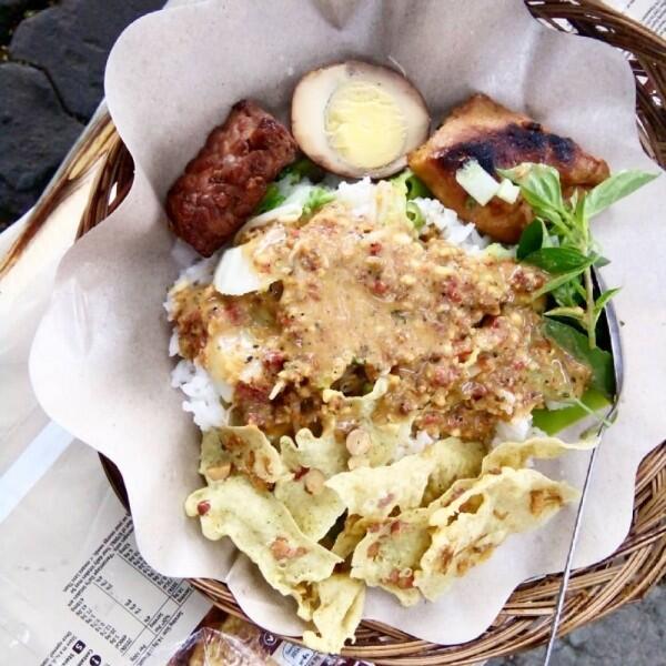 5 Kuliner Legendaris di Pasar Beringharjo Jogja yang Layak Dicicipi