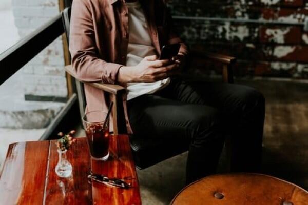 Pejuang LDR, Terapkan Nih 7 Tips Menjaga Hubunganmu Tetap Langgeng