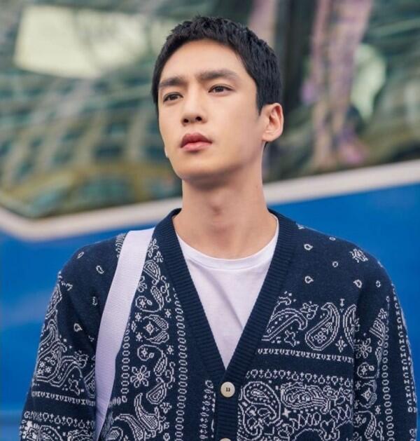 10 Potret Kece Goo Won yang Jadi Dokter di Drama "Love With Flaws"