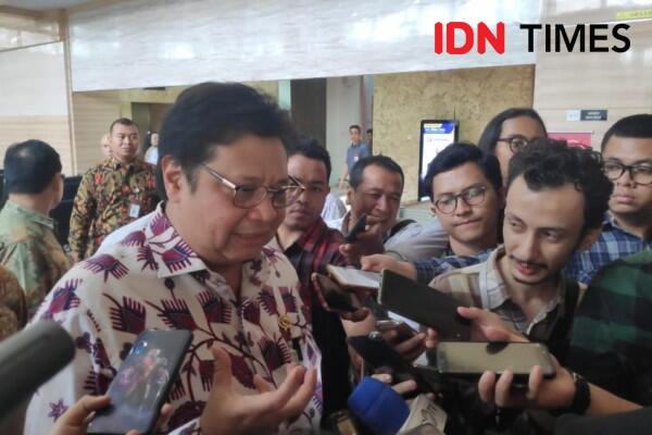 Ketimbang Impor, Airlangga Harap Kementerian Serap Cangkul Lokal