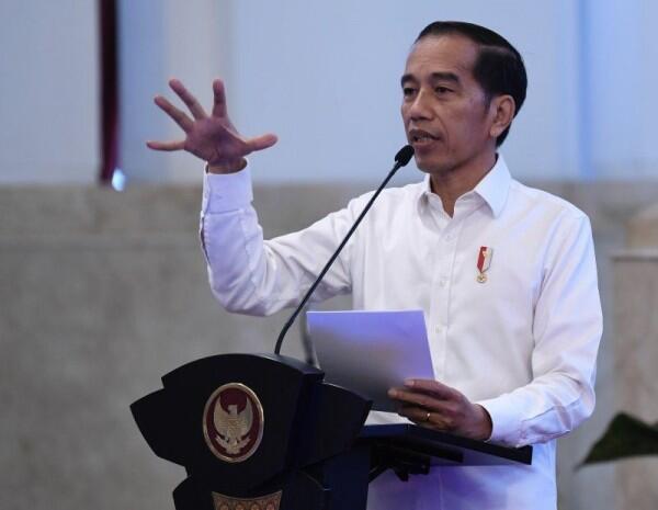 Ketimbang Impor, Airlangga Harap Kementerian Serap Cangkul Lokal