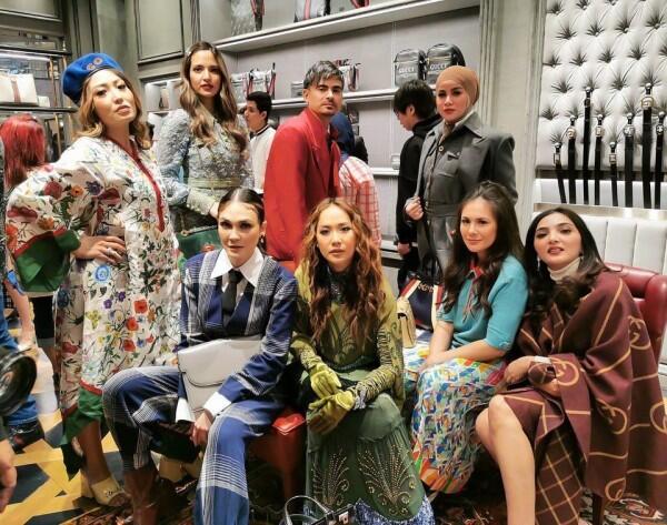 Berkelas dan Elegan, 9 Potret Fashionable Artis di Acara Gucci