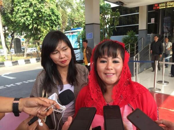 Tim Kuasa Hukum Novel Baswedan akan Laporkan Balik Dewi Tanjung