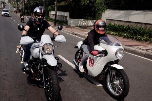 10 Potret Gahar Dian Ayu Kendarai Motor, Lady Biker Sejati!