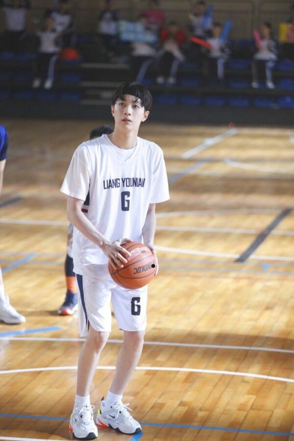 11 Potret Lai Kuanlin di CDrama First Love, Jadi Kakak Tingkat Idaman!
