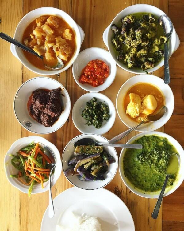 12 Rekomendasi Rumah Makan Padang Paling Enak di Jakarta