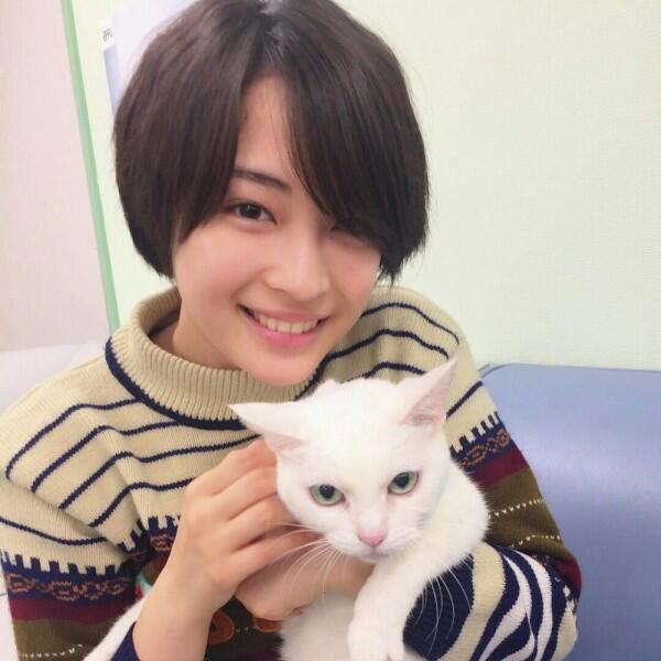 8 Potret Suzu Hirose, Aktris Jepang Mungil dengan Segudang Prestasi