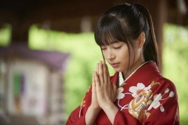 8 Potret Suzu Hirose, Aktris Jepang Mungil dengan Segudang Prestasi