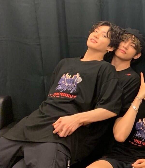 Menggemaskan! Ini 10 Momen Kebersamaan V & Jungkook BTS Sepanjang 2019