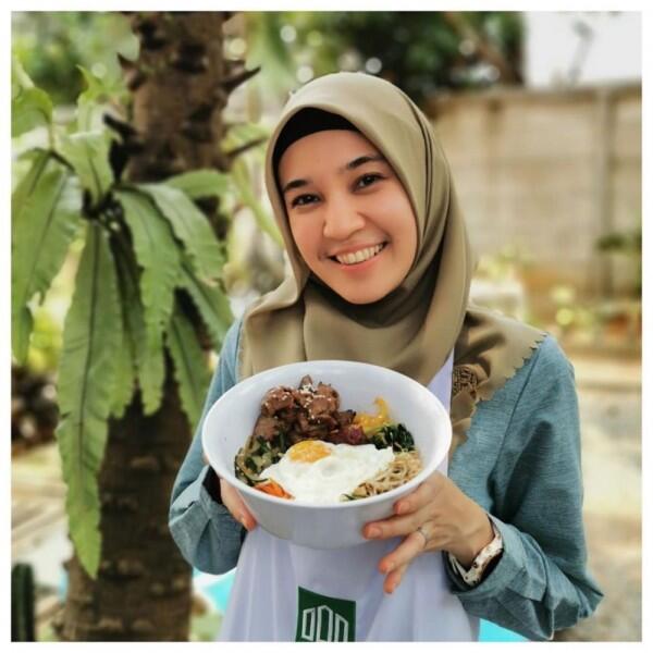 9 Potret Manis Dhini Aminarti di Usia 36 Tahun, Bak Kembang Desa