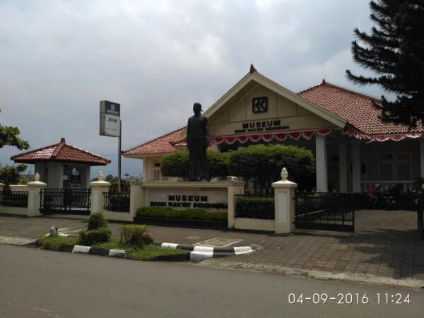7 Lokasi Wisata Wajib di Purwokerto, Ada Toko Roti Tertua Lho!