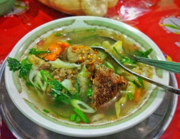 5 Rekomendasi Tempat Makan Sop Balungan di Demak, Yuk Cobain!