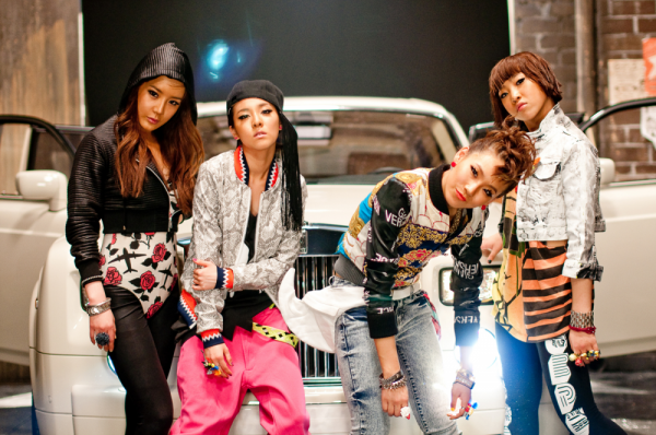 Diisukan Keluar dari YG Entertainment, 10 Perjalanan Karier CL 2NE1