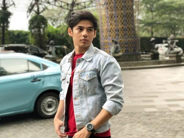 9 Gaya Cool Shandy William, Aktor Muda yang Tengah Naik Daun