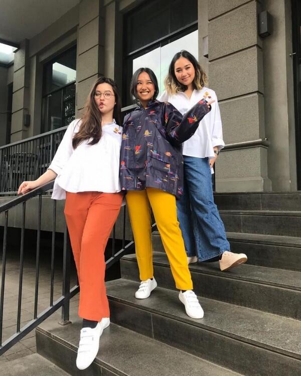 11 Potret Stephanie Poetri dan Saudara Tirinya, Sama-sama Bertalenta!