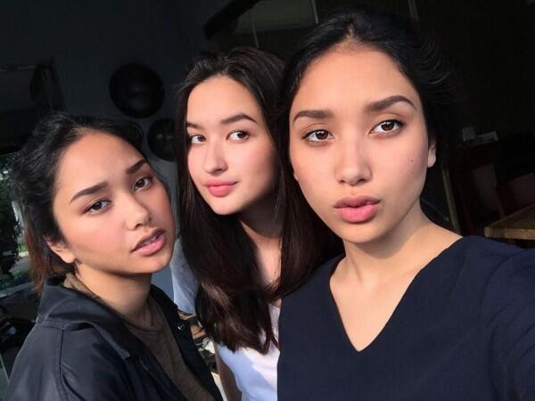 11 Potret Stephanie Poetri dan Saudara Tirinya, Sama-sama Bertalenta!