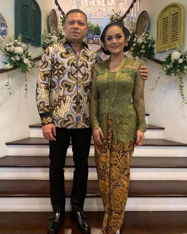 9 Potret Mesra KD dan Raul Lemos di Acara Pengajian Pernikahan Adik