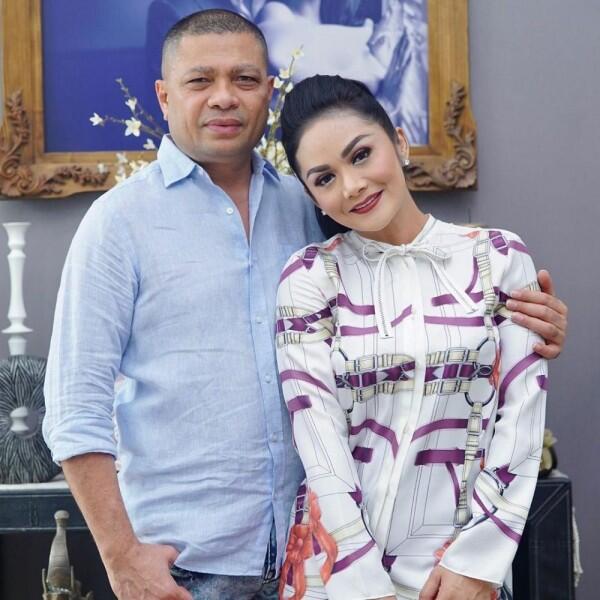 9 Potret Mesra KD dan Raul Lemos di Acara Pengajian Pernikahan Adik